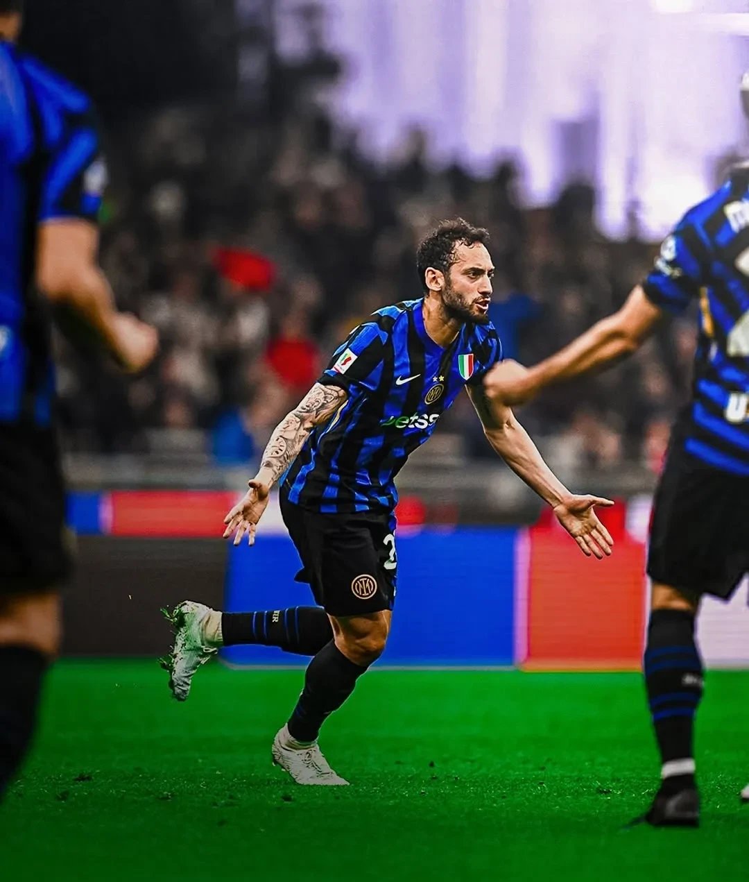 开云入口-亚冠赛程吃紧，AC米兰冲刺阶段迎来里程碑，话题不断，赛季目标并未改变