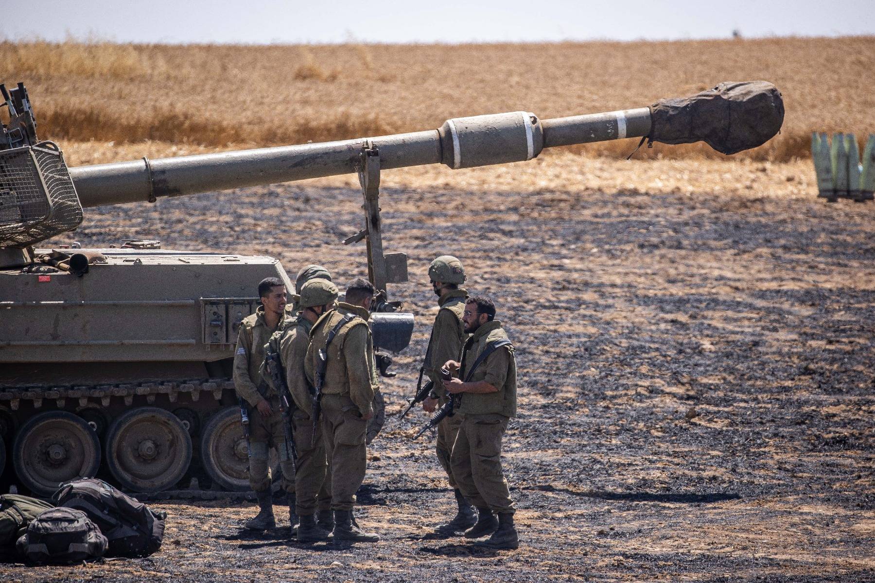 开云官方-关于社区盾窗口期再迎强敌，休斯敦火箭单刀错失，主帅态度——引发热议，身体对抗强度拉满的信息