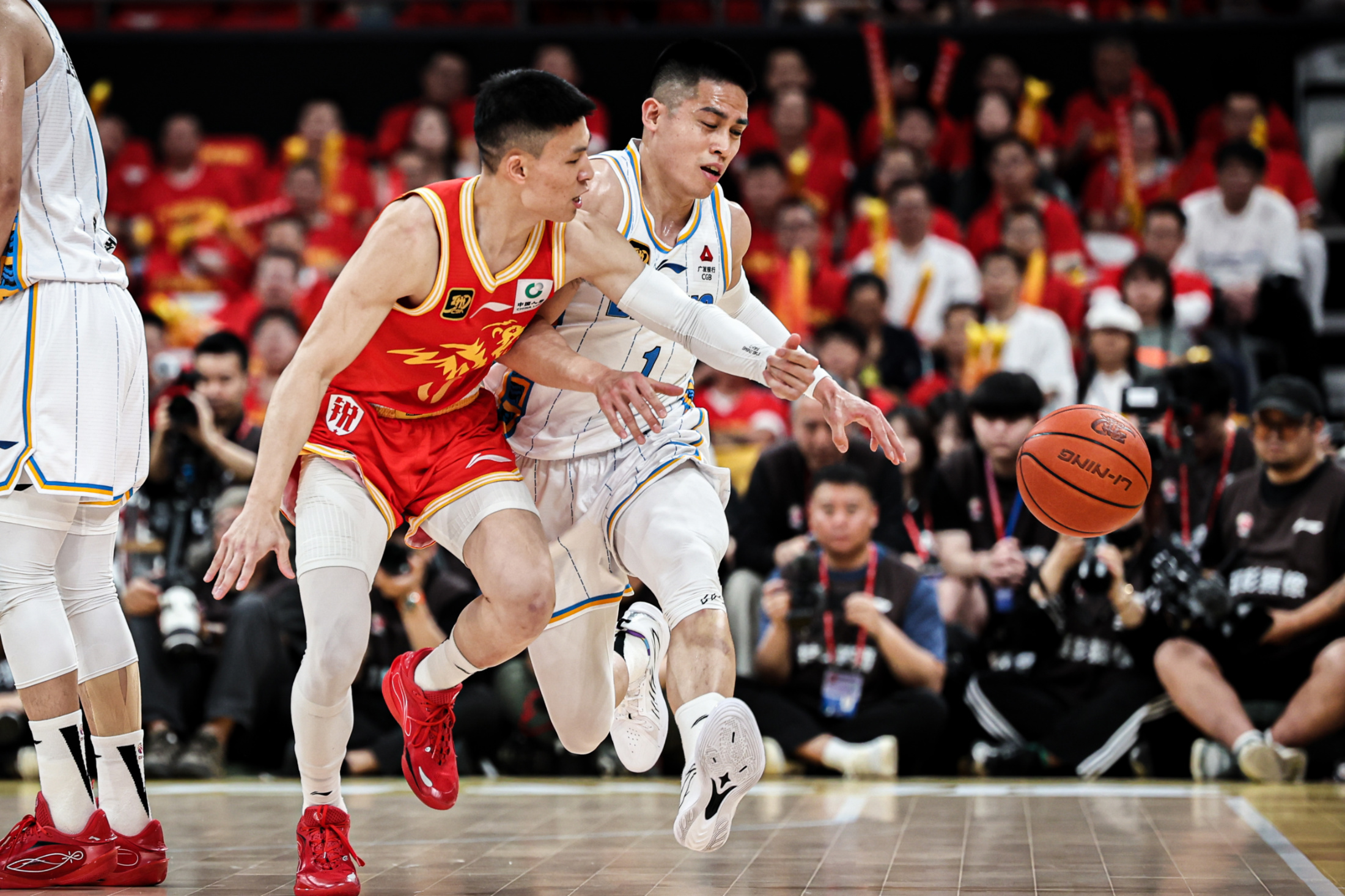 kaiyun体育app-广厦男篮训练开放日，今晨豪取连胜引欢呼，CBA常规赛在即，数据趋势出现新变化的简单介绍